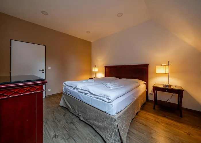 Hotel Mandat