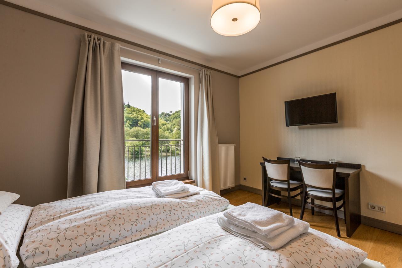 Hotel Mandat