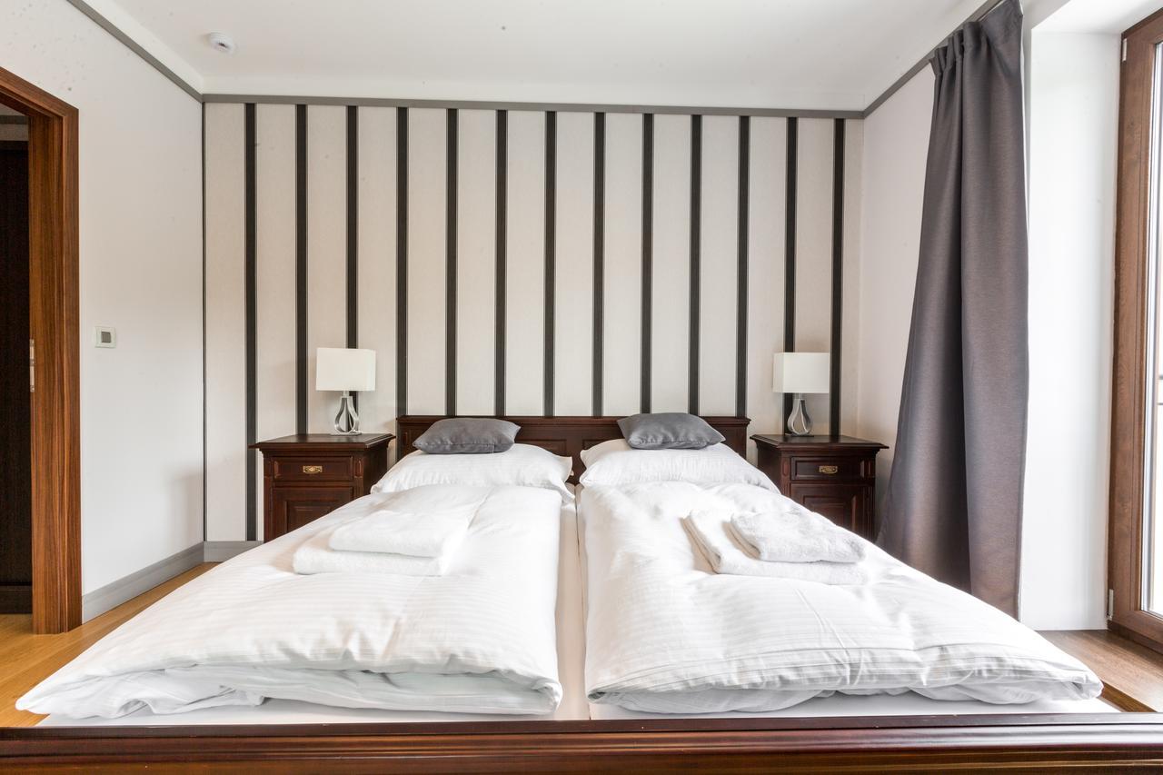 Hotel Mandat