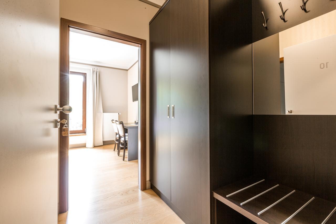 Hotel Mandat 3*