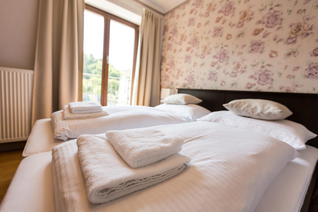 Mandat Hotel 3*